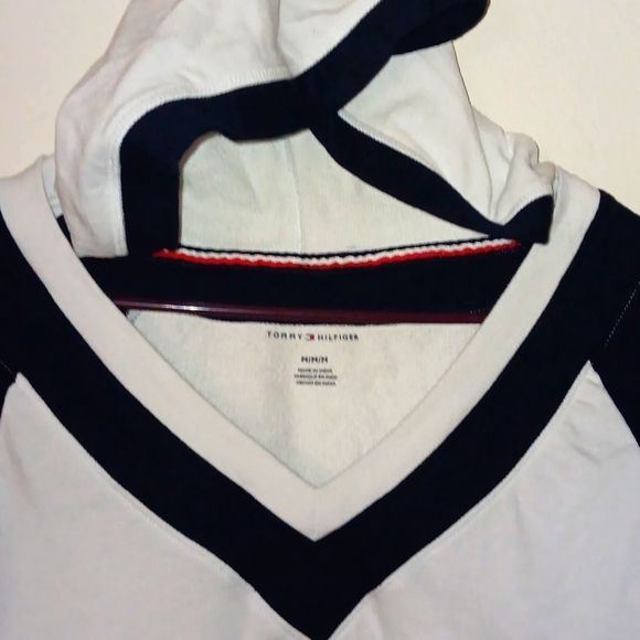 Tommy Hilfiger Crop Sweater - Picture 2 of 3